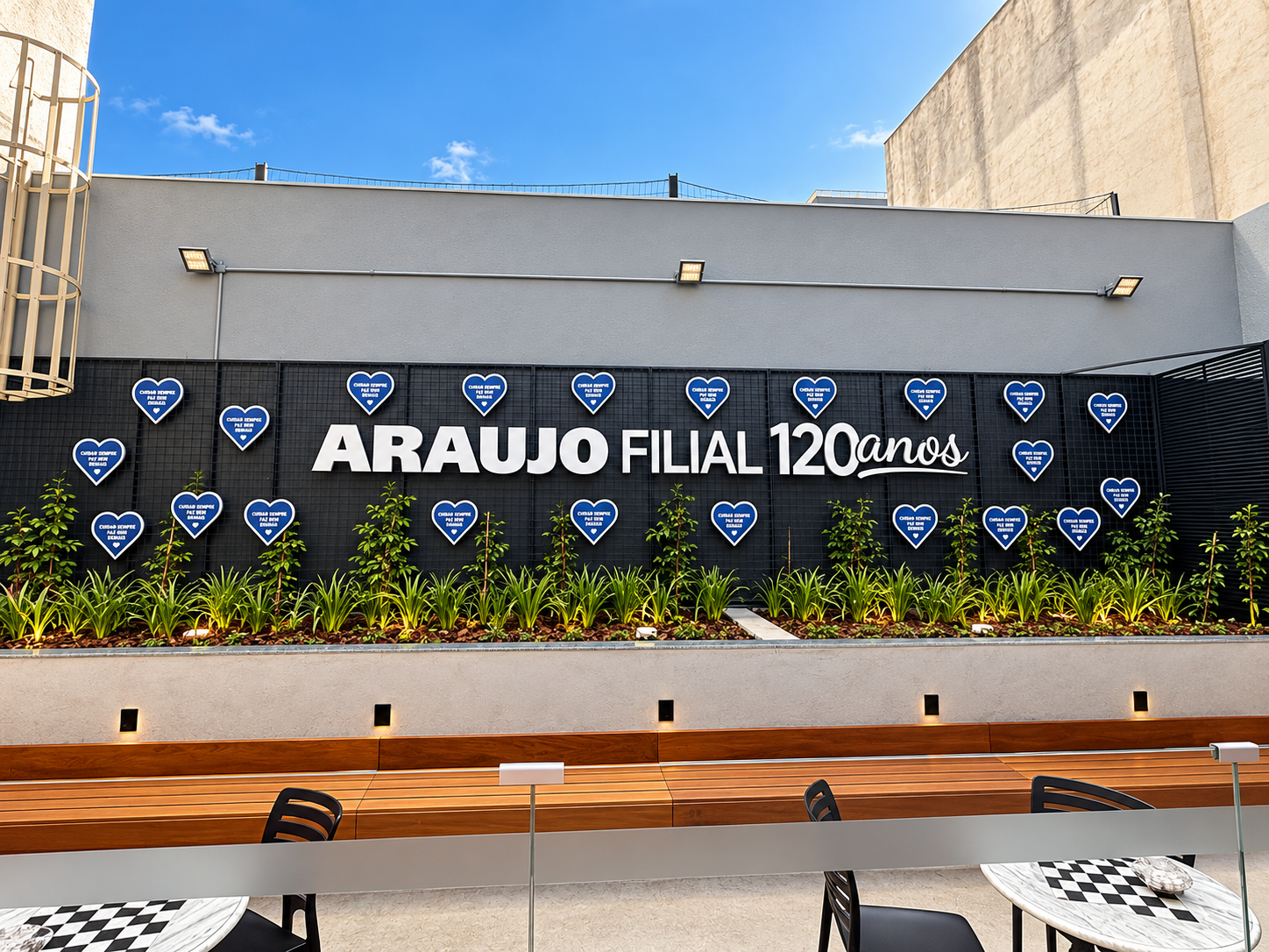 Projeto de iluminação aplicado em ambiente da Drogaria Araujo